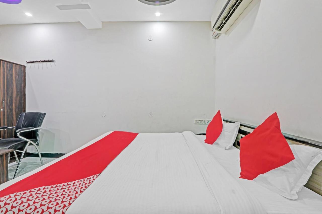 Oyo 27695 Hotel Relation Kanpur Dış mekan fotoğraf