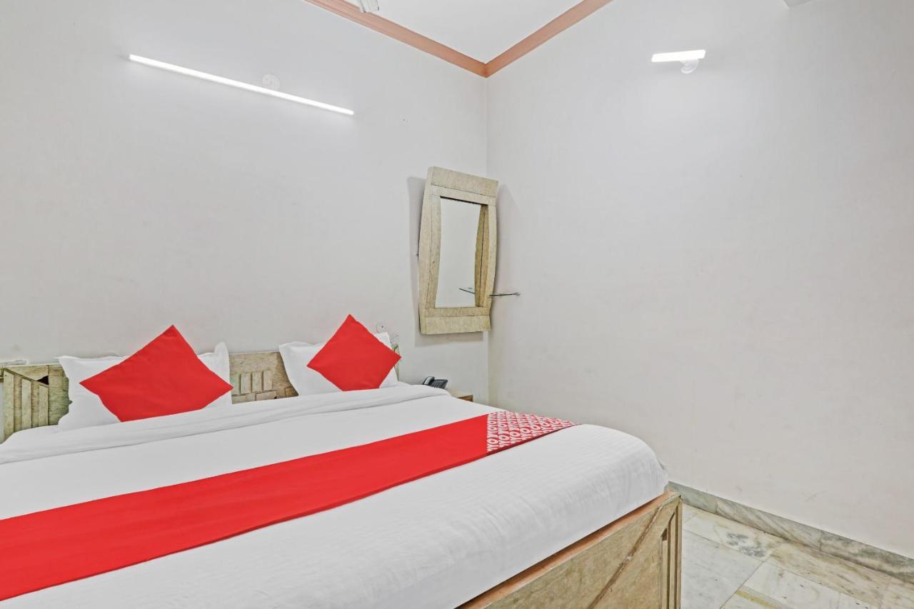 Oyo 27695 Hotel Relation Kanpur Dış mekan fotoğraf