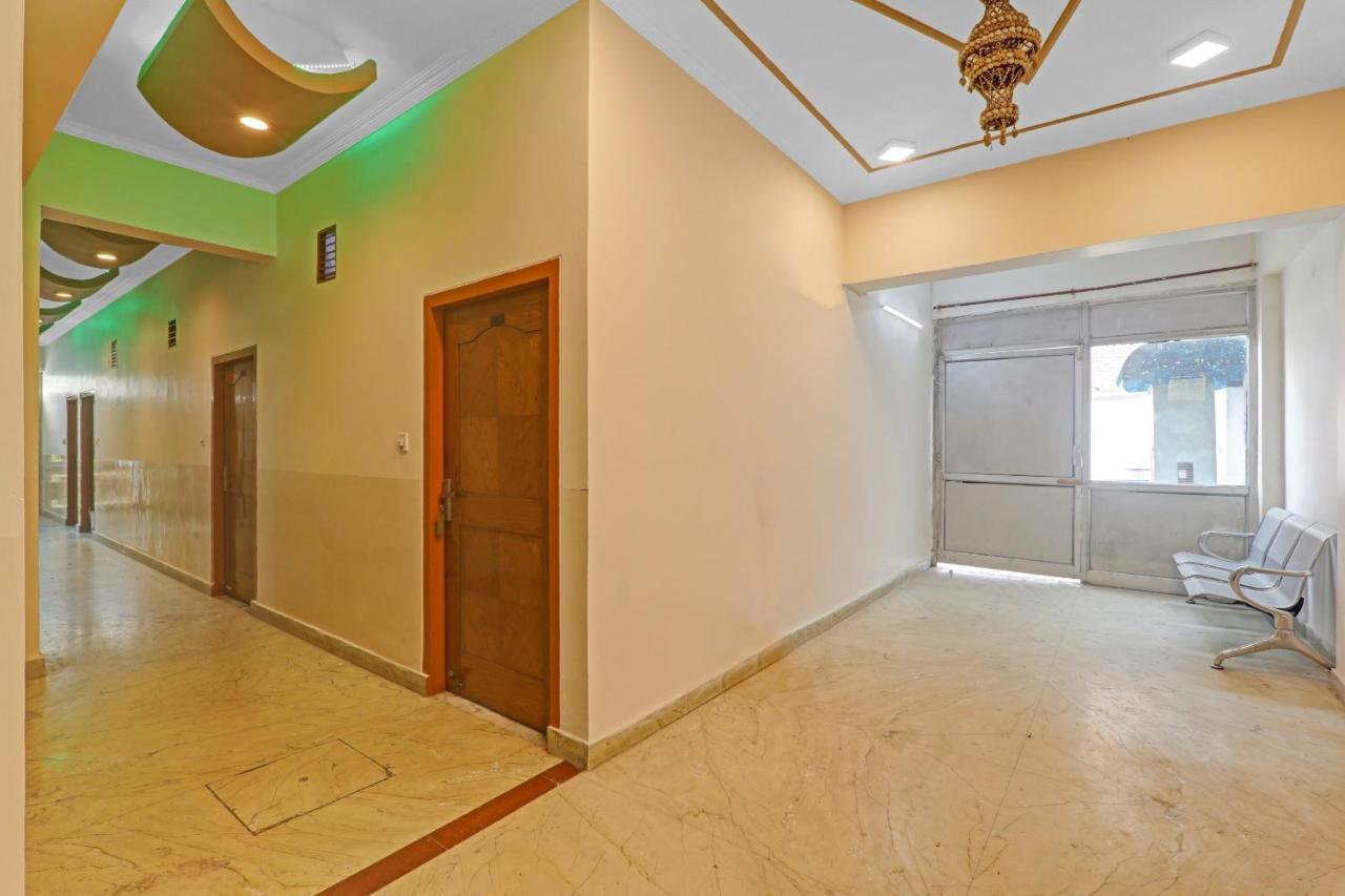 Oyo 27695 Hotel Relation Kanpur Dış mekan fotoğraf