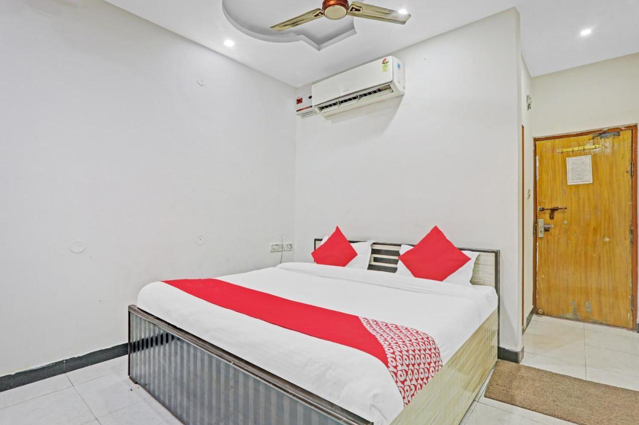 Oyo 27695 Hotel Relation Kanpur Dış mekan fotoğraf